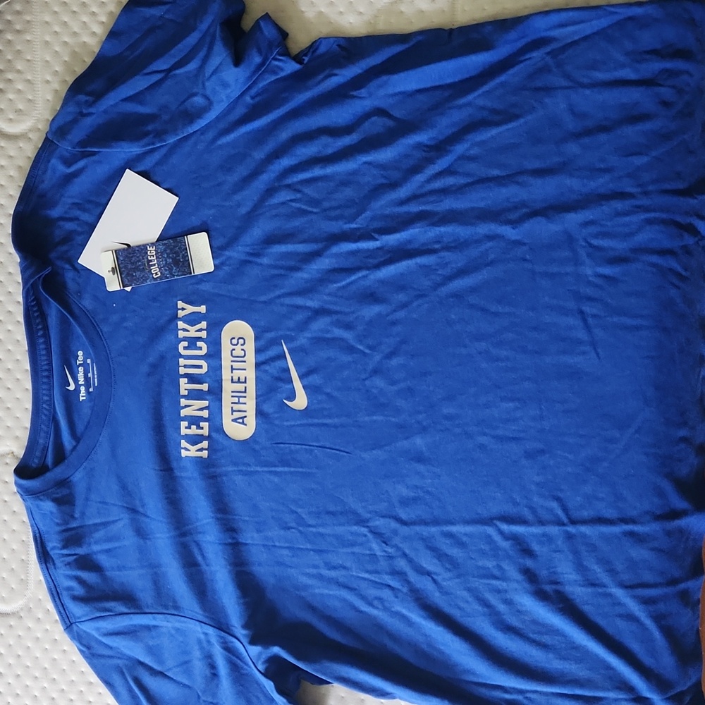 NWT Nike Kentucky Athletics TShirt